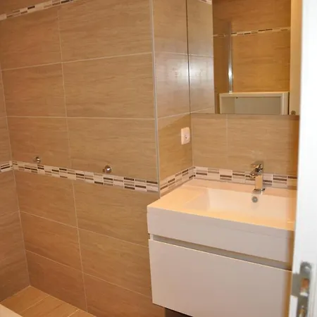 Apartment Pres Des Maisons De Champagne